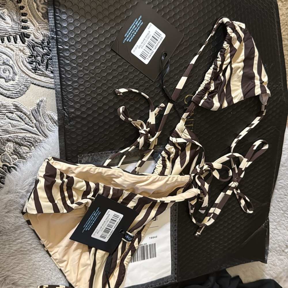 Cynthia Rowley Zebra Print Bikini - Brown and Cream 3 pieces includes Rashguard - Picture 12 of 13